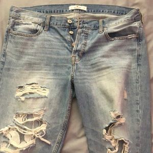 Hollister Jeans - Hollister distressed boyfriend jeans Hollister Jeans - Hollister distressed boyfriend jeans
